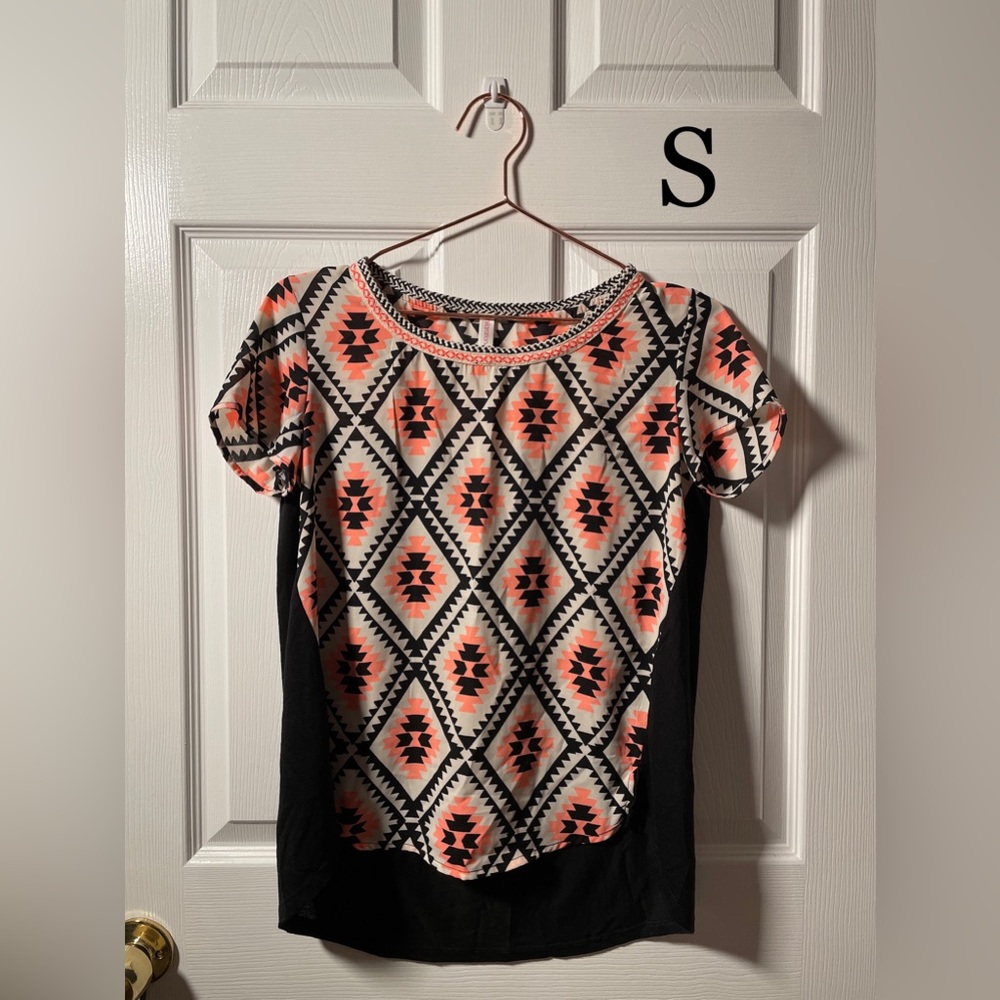 Xhilaration Small Aztec Print Blouse